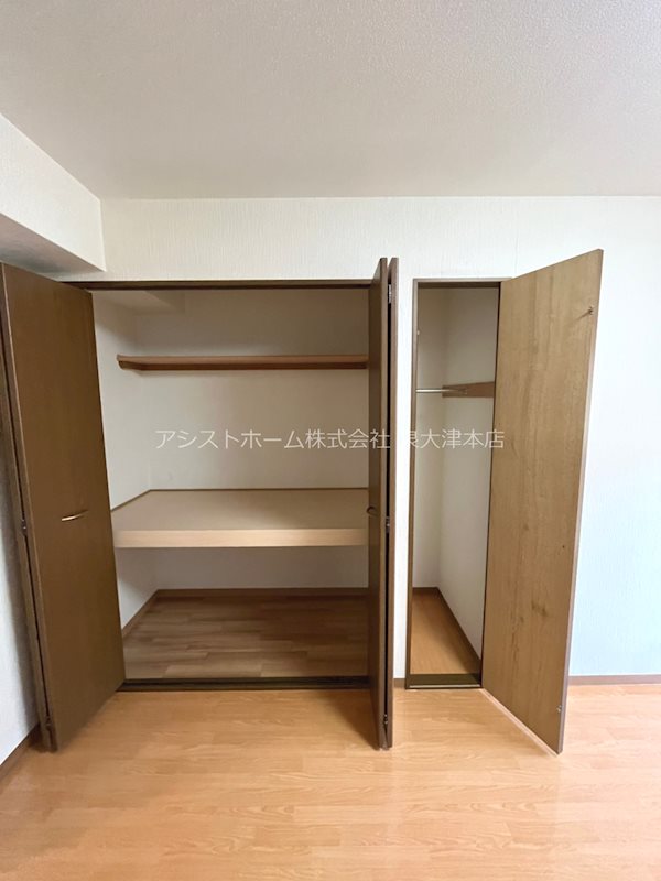 グランシャンブル 収納
