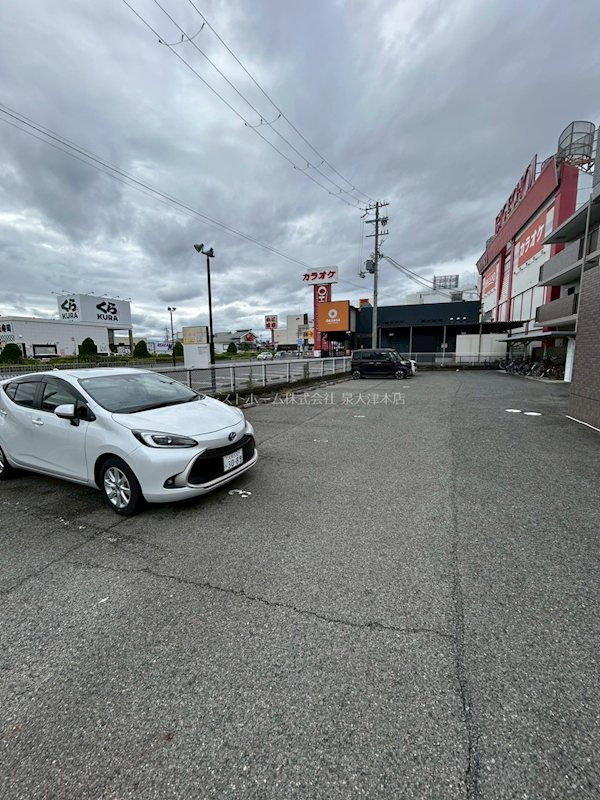 グランシャンブル 広めの駐車場