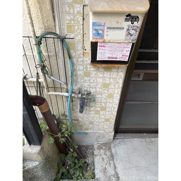 泉大津市千原町2丁目戸建 エントランス