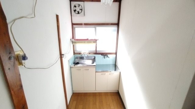 和泉市富秋町2-16-18テラスハウス キッチン