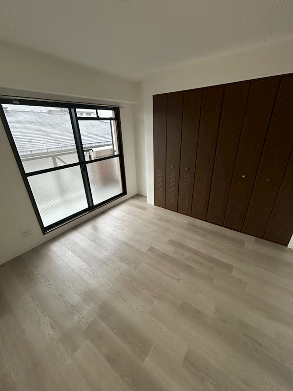 セーヌ東岸和田 窓があり日差しの入るお部屋です