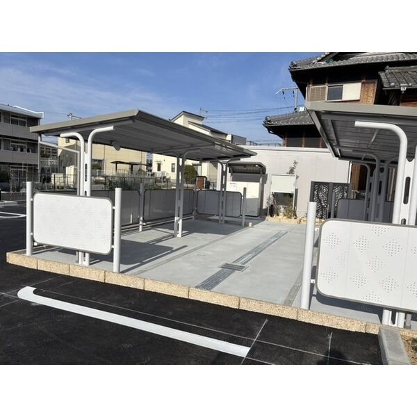 ブローテ 屋根付き駐輪場