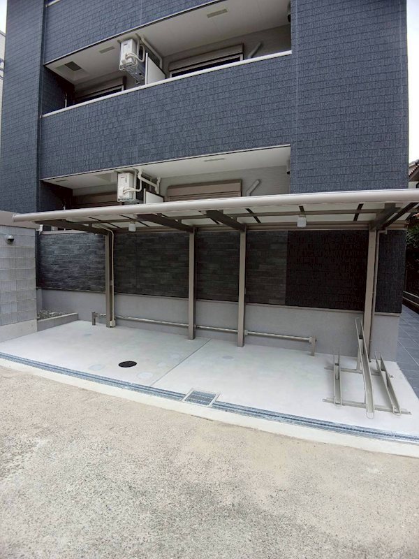 フジパレス高石駅南Ⅱ番館 屋根付き駐輪場