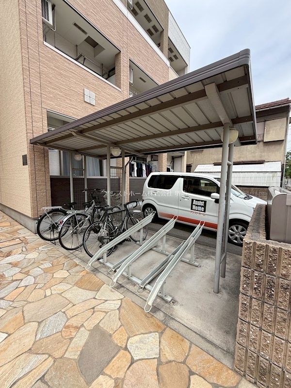 フジパレス堺大浜Ⅰ番館 屋根付き駐輪場