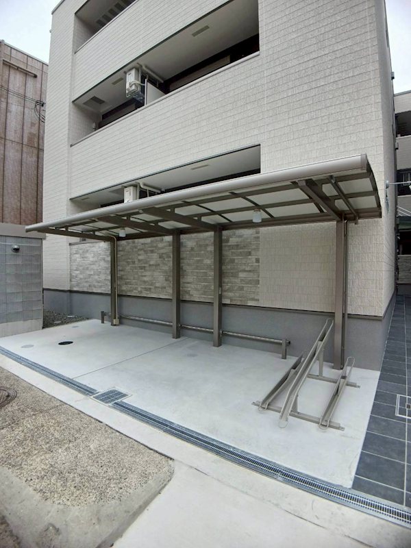 フジパレス高石駅南Ⅰ番館 屋根付き駐輪場