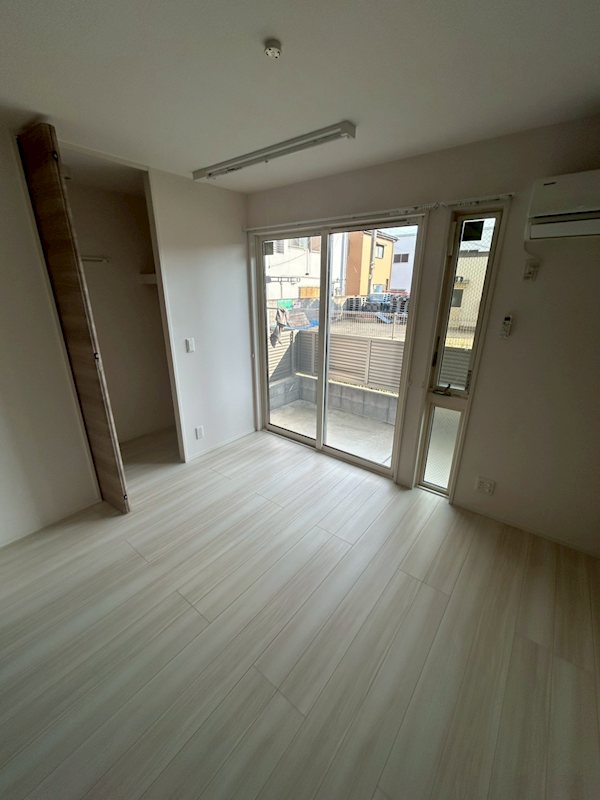 シャインソレイユ 窓があり日差しの入るお部屋です