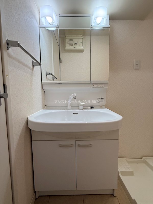 さくらコーポ百舌鳥 シャワー付き化粧洗面台
