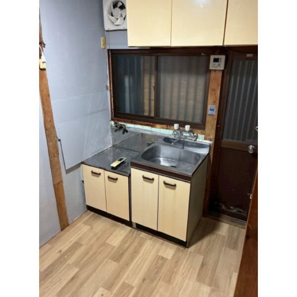 和泉市富秋町2丁目テラス リビング