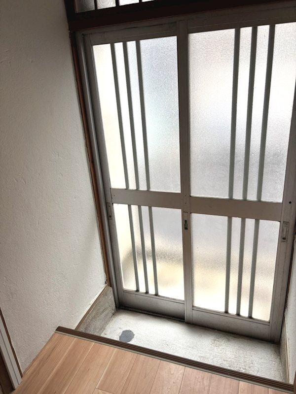 富秋町テラス 玄関
