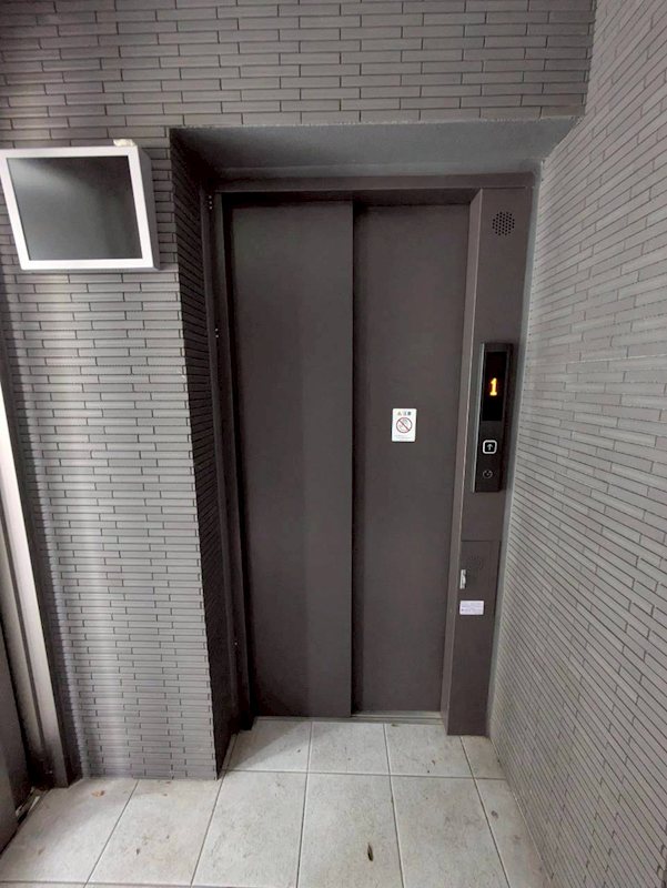 レーヴメゾン羽衣 エレベーター付き
