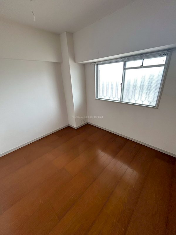 ロイヤルコーポ忠岡 日差しが入るお部屋です。