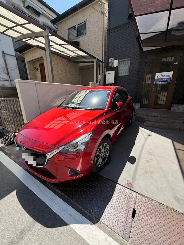 三国ヶ丘一戸建貸家 駐車場