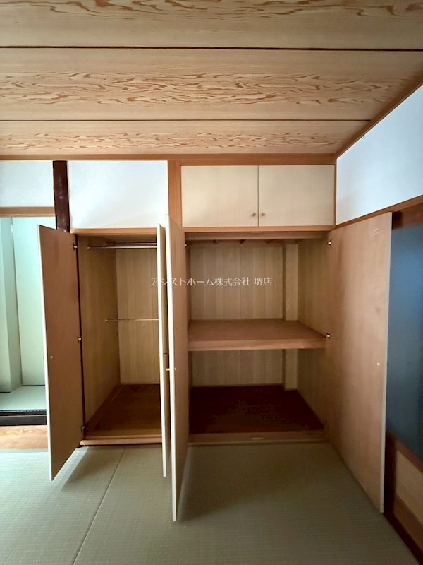 三国ヶ丘一戸建貸家 収納