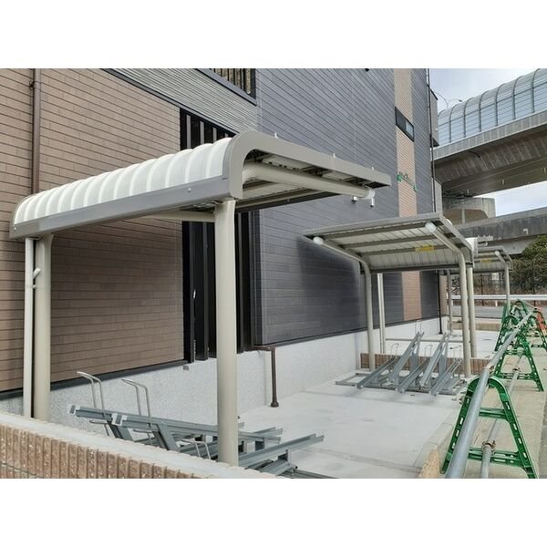 ユウパレス和泉中央 屋根付き駐輪場