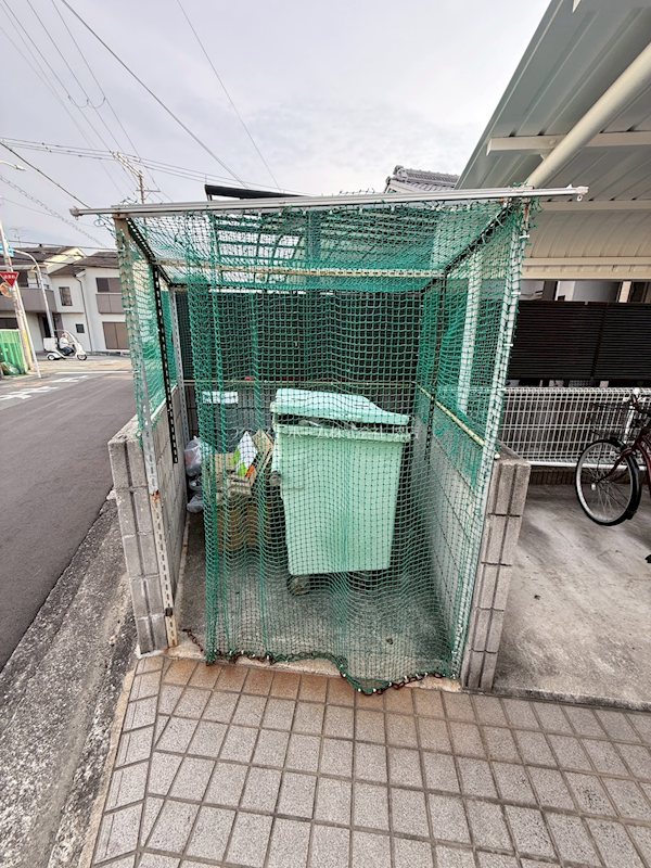 シュライク2000 24時間ゴミ捨て可能