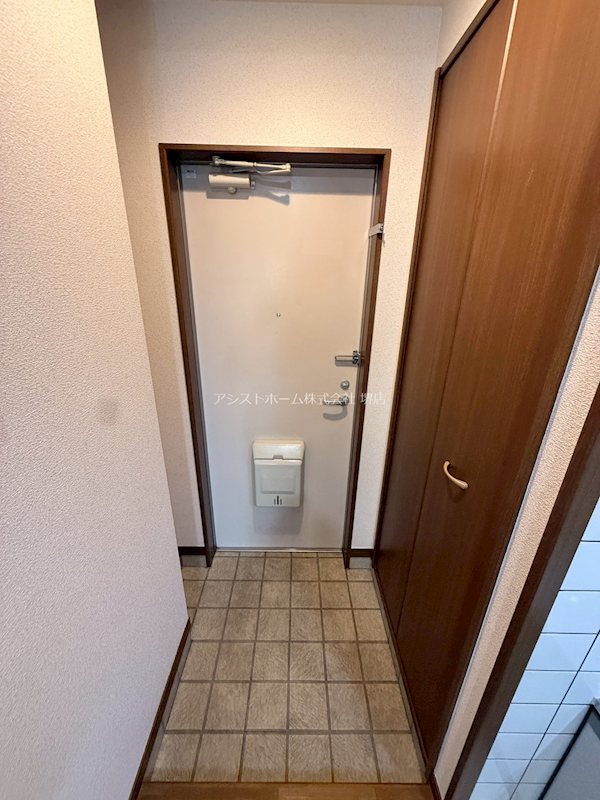 シュライク2000 玄関