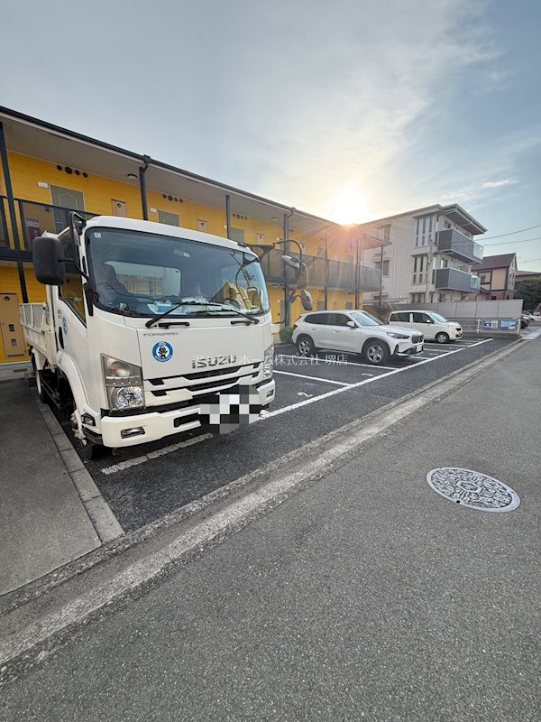 シュライク2000 駐車場
