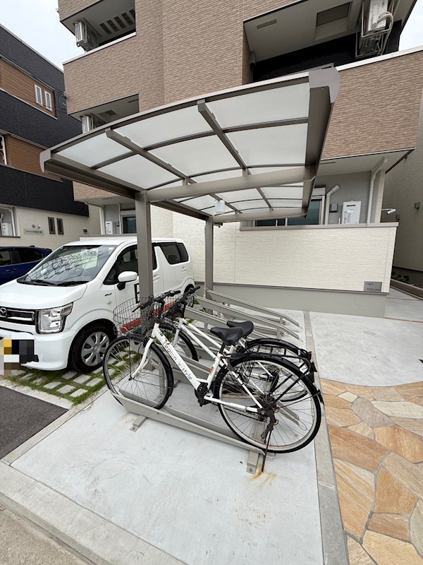 フジパレス百舌鳥駅南Ⅱ番館 屋根付き駐輪場