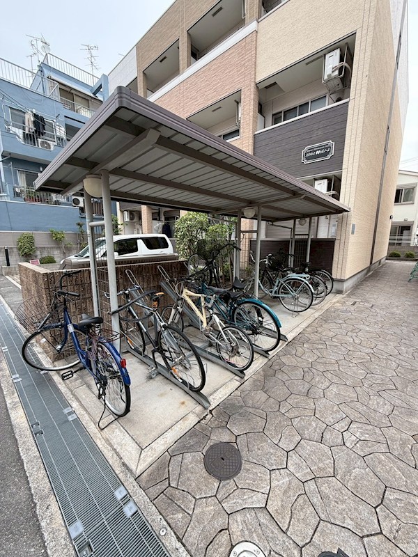 フジパレス堺香ヶ丘ノース 屋根付き駐輪場