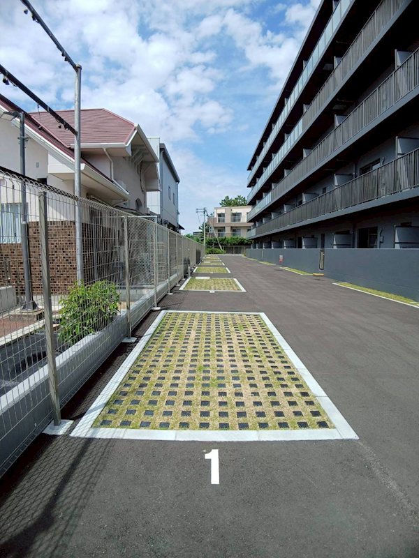 サザンクレスト高師浜 駐車場