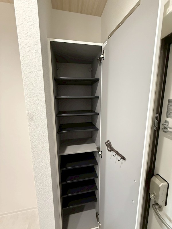 大浜北町シーエムシズ シューズボックス