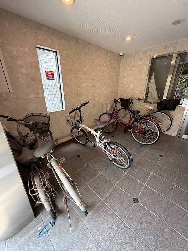シャルマンフジ堺市弐番館 屋根付き駐輪場