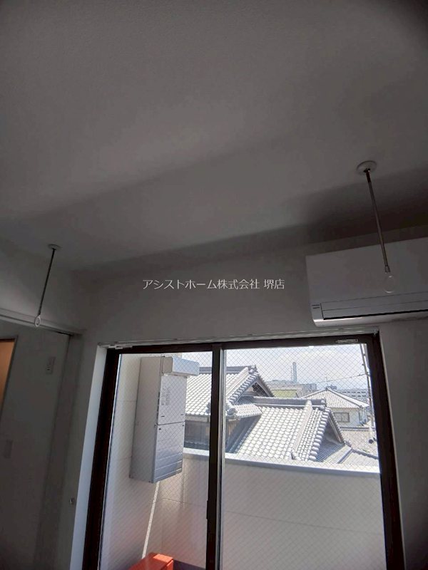 ジーメゾン鳳南ルシア 室内物干し