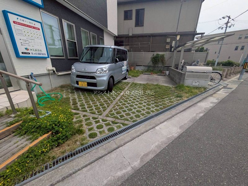 グランビア富木駅前 駐車場
