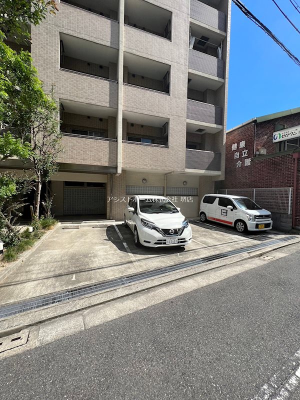 リアライズ堺駅前 駐車場