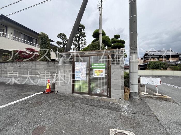 エミネントセジュール 敷地内ゴミ置き場
