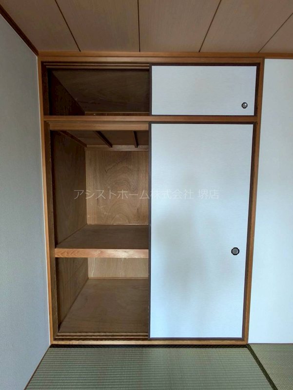 フローラ南館 収納