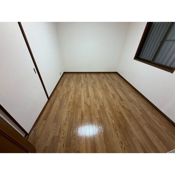 ビーチマンションⅡ 窓があり日差しの入るお部屋です