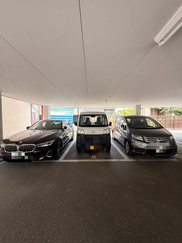 メゾンサイプレスⅡ 屋根付き駐車場