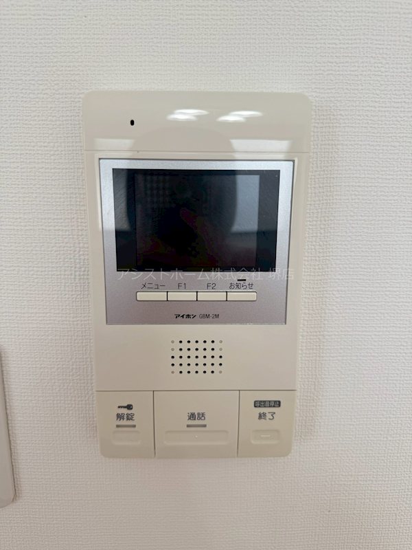 ヴィラペントハウス堺東 来訪者をカメラで確認できるので女性にも安心です