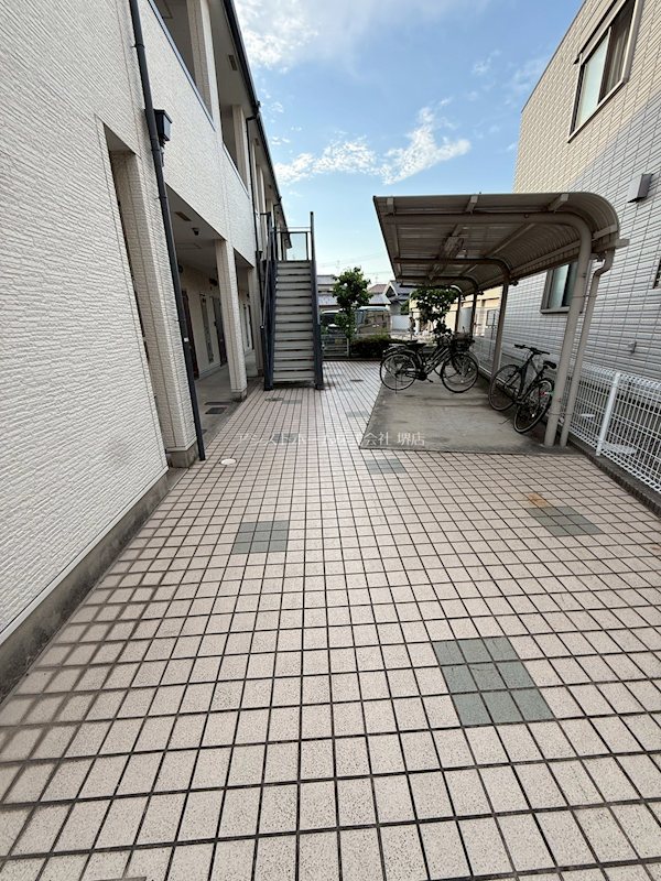 ロイヤルパレス エントランス