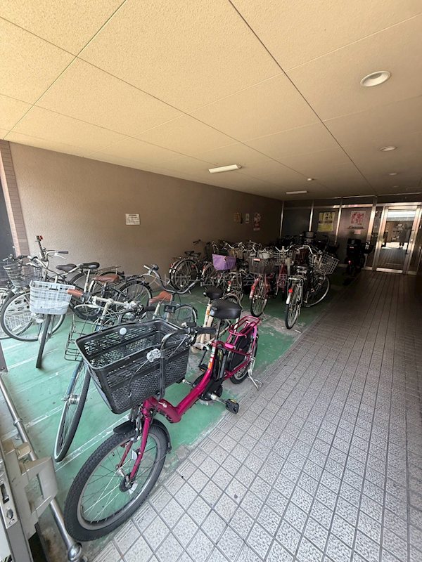 A－HEIGTS 屋根付き駐輪場