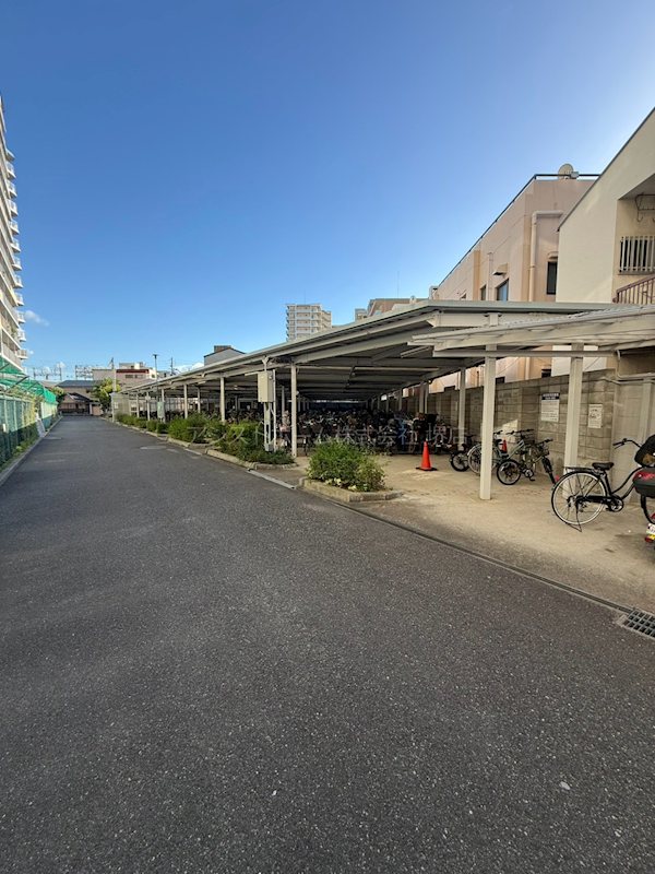 シャルム堺 屋根付き駐輪場