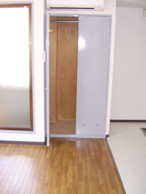 プレナス御陵前 収納も大きいのがあります