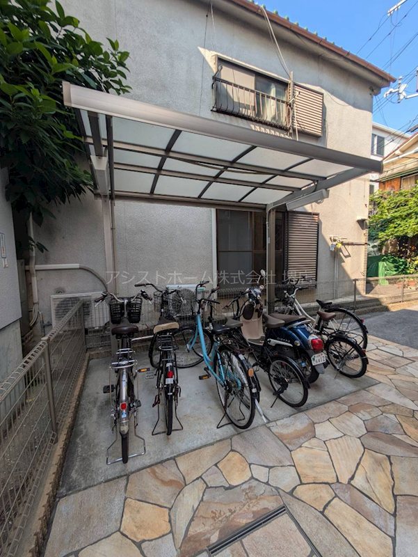 フジパレス鳳西一 屋根付き駐輪場