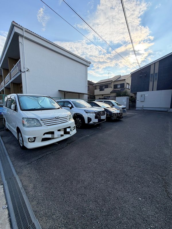 フジパレス黒土 駐車場