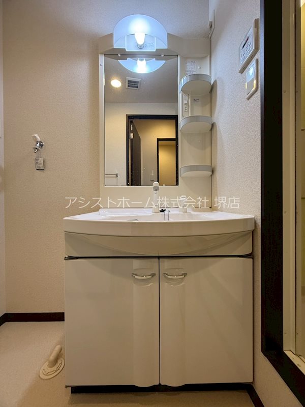 フジパレス堺大浜Ⅲ番館 シャワー付き洗面化粧台☆