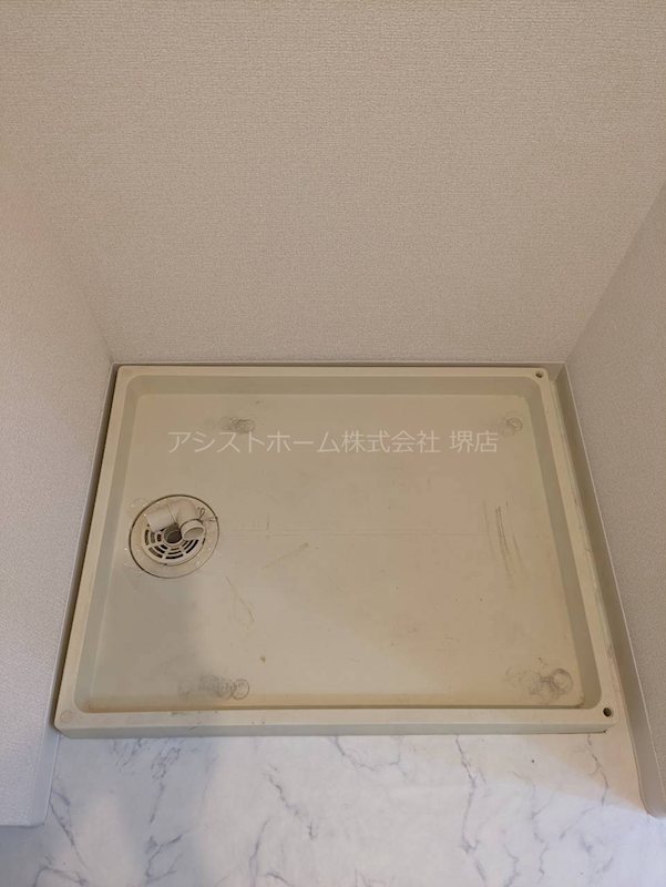 フレンドコーポB棟 室内洗濯機置き場